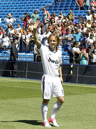 IG2-1击败TES，拿下第6胜！仁川上中完美发挥，wei皇子节奏起飞