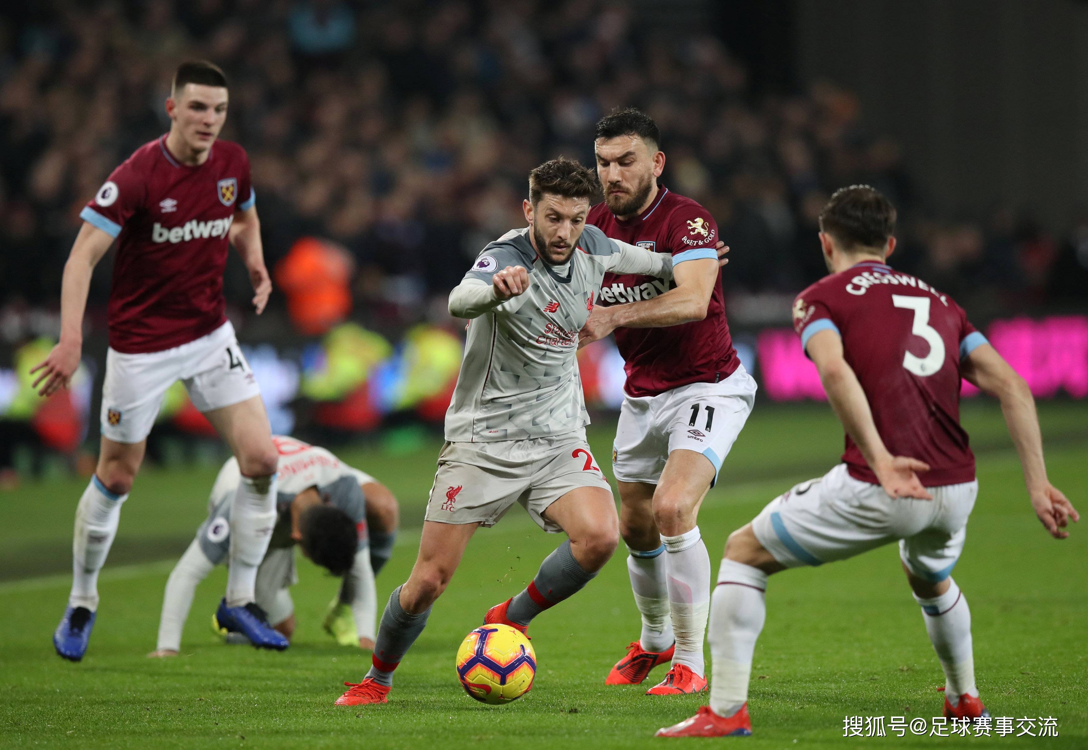 [图]蒯纪闻两助攻 上海海港客场战胜长春亚泰