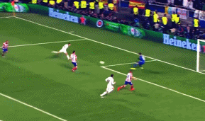 TA：巴萨防守存在问题，但弗里克无意放弃高位防线的战术