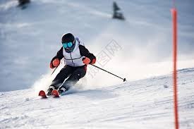 理性追星，新鹏城vs成都赛后有球迷跳下看台与韦世豪合影